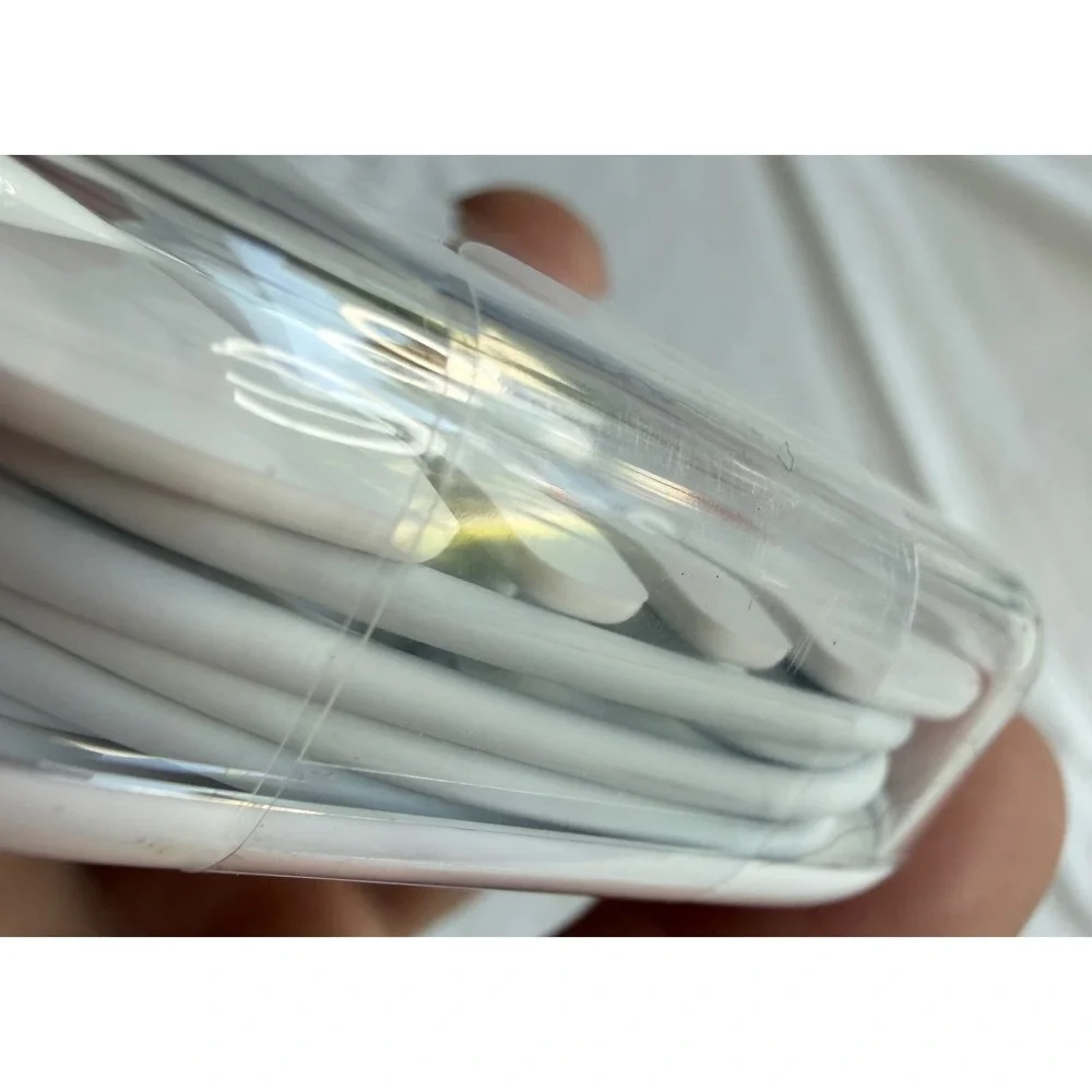 Apple EarPods with 3.5mm Headphone Plug Wired Earbuds White‎ MD827LL/A with Case